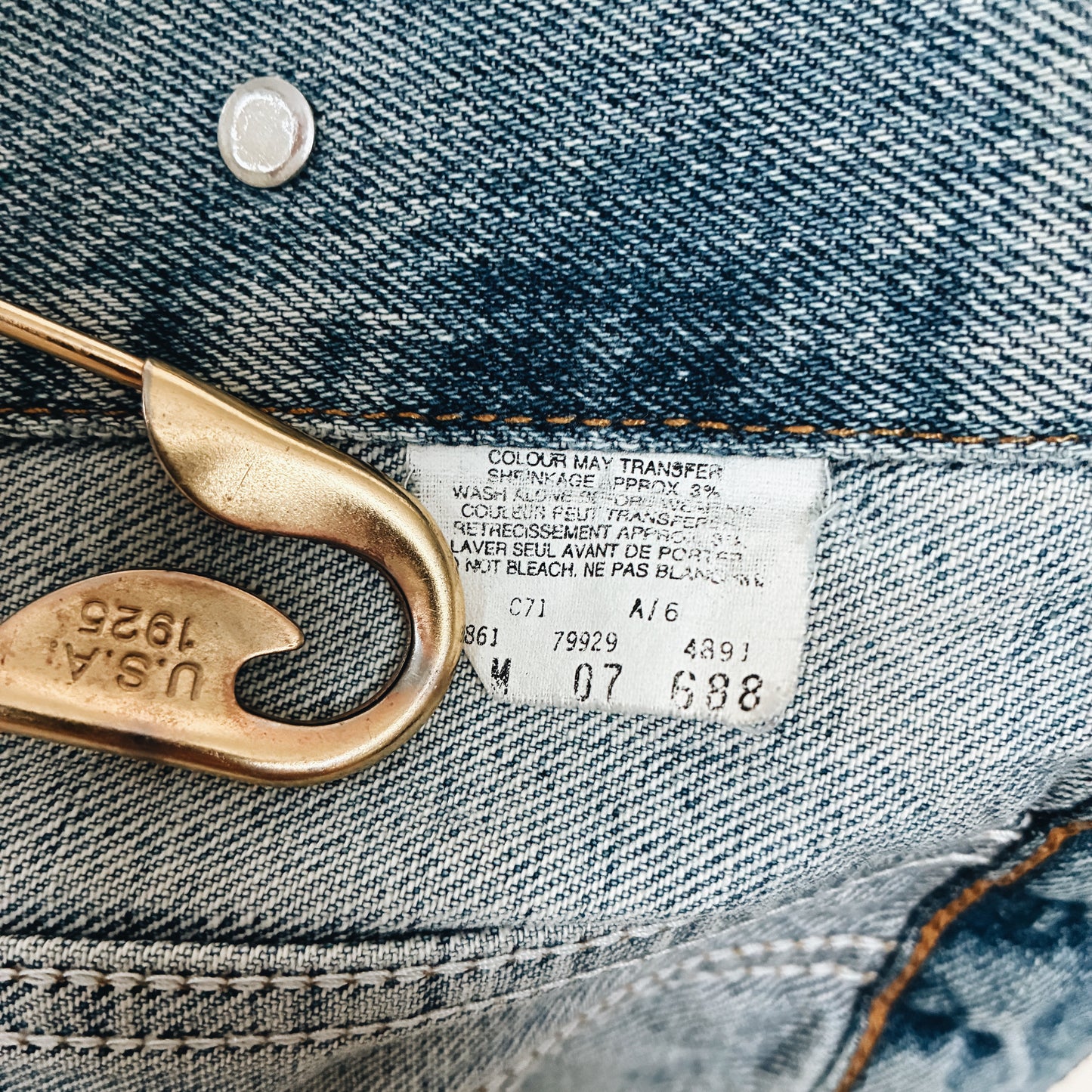 90s CANADA - WOMENS LEVIS TYPE 3 DENIM JACKET - M