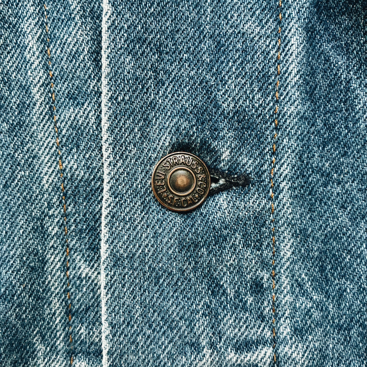 80s USA - LEVIS TYPE 3 DENIM JACKET -  XL